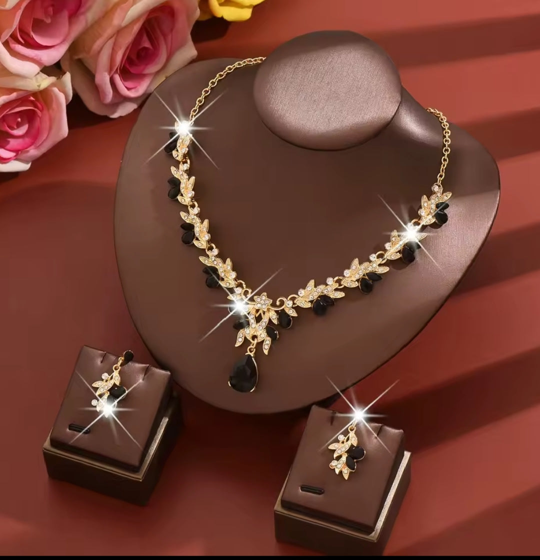 طقم مكون من 3 قطع من قلادة وأقراط على شكل قطرة ماء - مجوهرات أنيقة للزفاف والحفلات!!