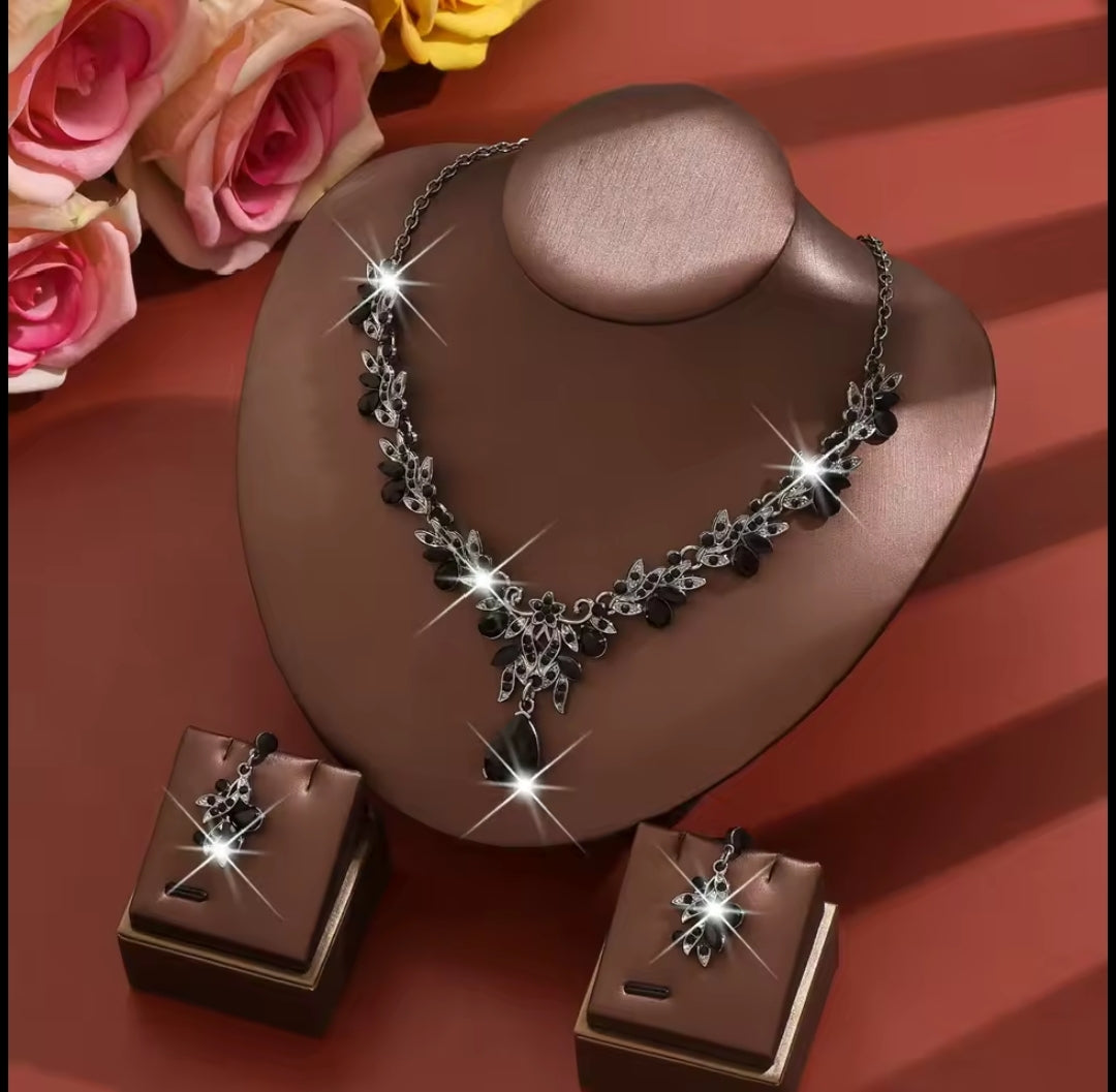 طقم مكون من 3 قطع من قلادة وأقراط على شكل قطرة ماء - مجوهرات أنيقة للزفاف والحفلات!!