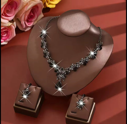 طقم مكون من 3 قطع من قلادة وأقراط على شكل قطرة ماء - مجوهرات أنيقة للزفاف والحفلات!!