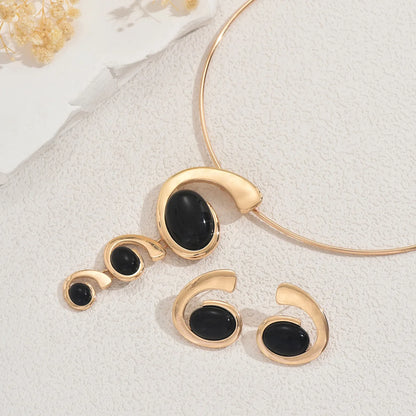 طقم قلادة وأقراط من الأحجار الكريمة - هدية لحفل الزفاف