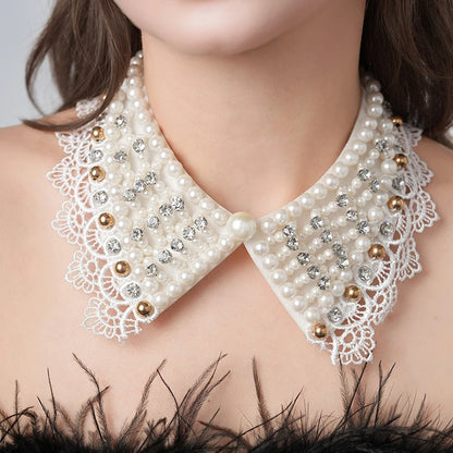 قلادة شريطية مزينة بالدانتيل ومزينة بخرز اللؤلؤ - مجوهرات زفاف أنيقة للنساء.